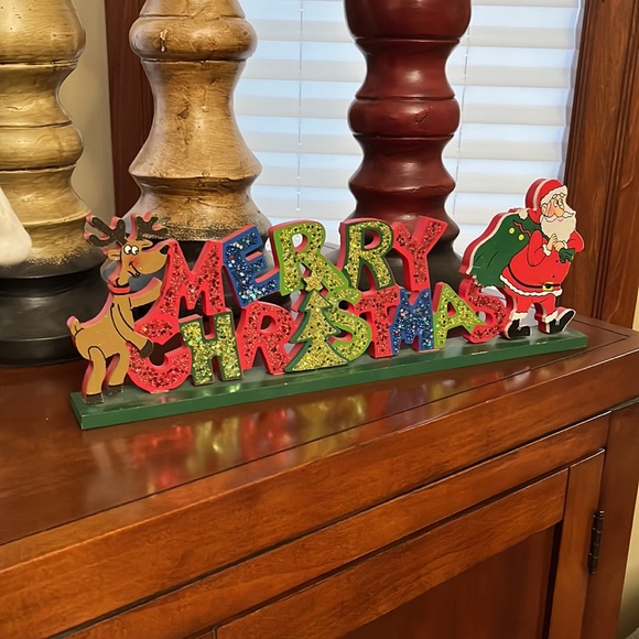 “Mery Christmas” Self Standing Wooden Decor Sign, good condition - Picture 2 of 6